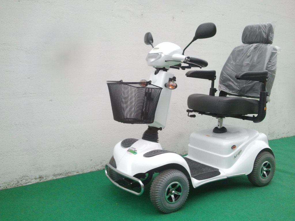 SCOOTER ELETTRICO SOVRANA MAXI REALE – GRIGIO – Green Power – Scooter  Elettrici per Anziani Castel Goffredo